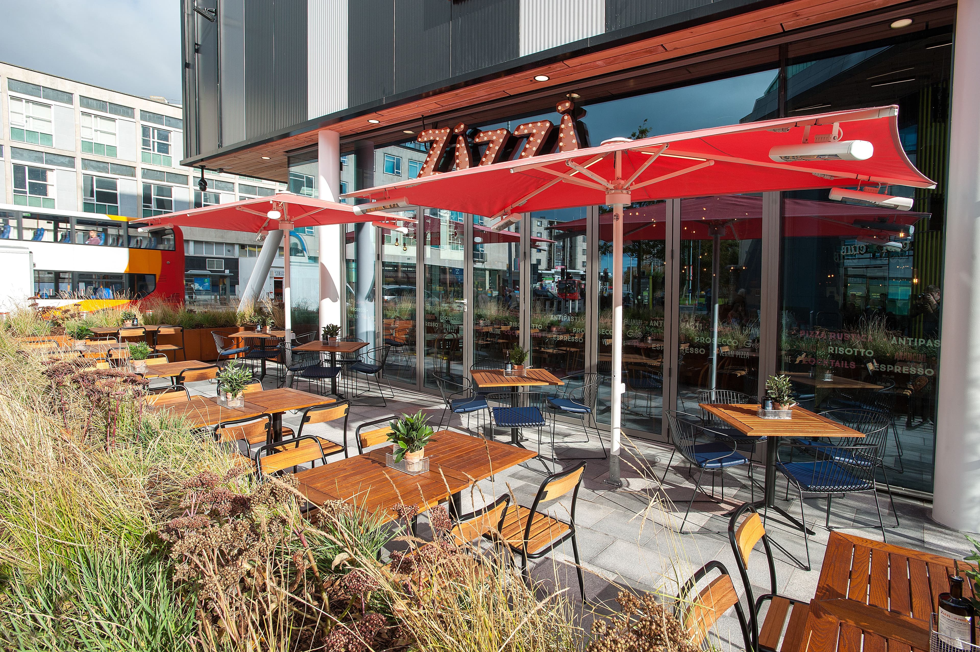 Zizzi Plymouth outdoor dining