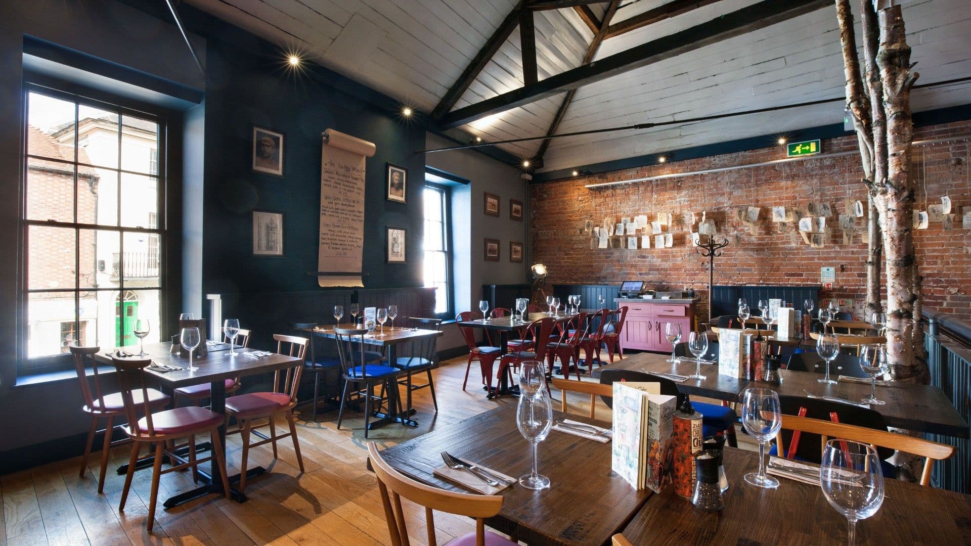 Table and Chairs Zizzi Chichester