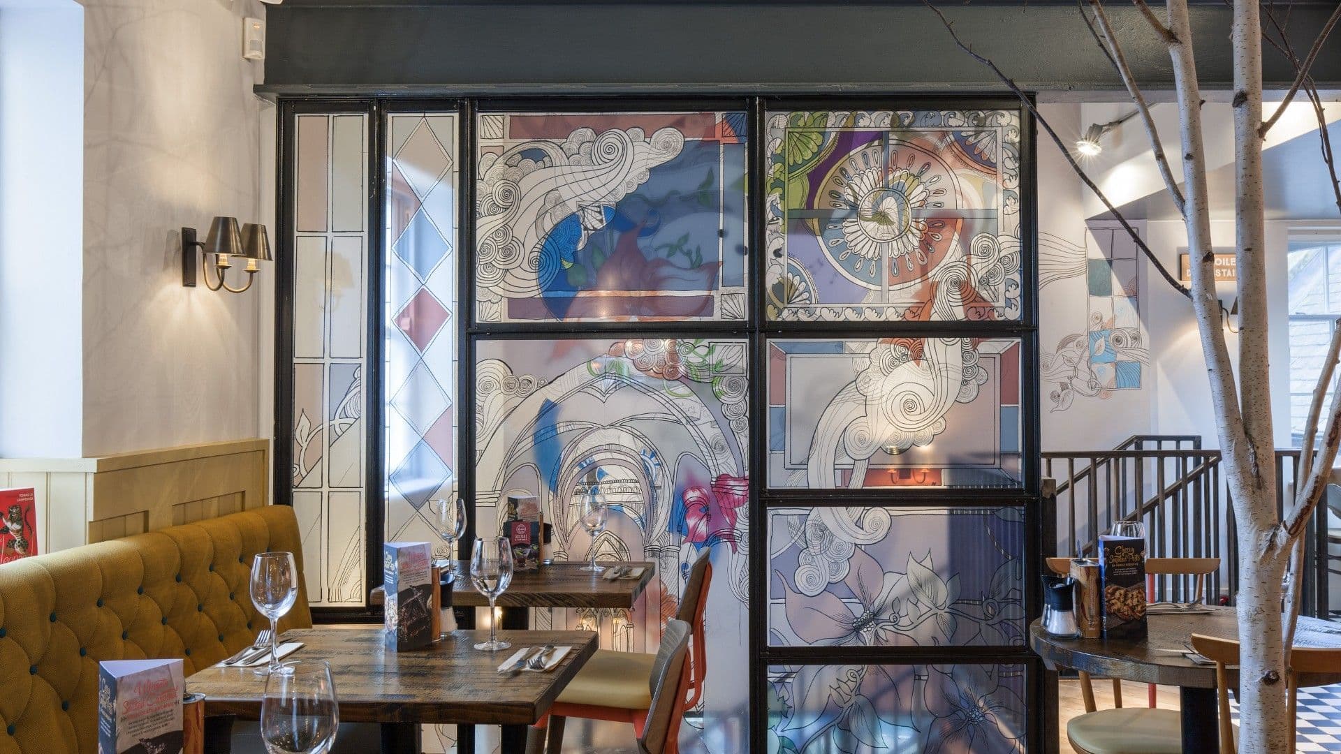 Table and chairs Zizzi Durham