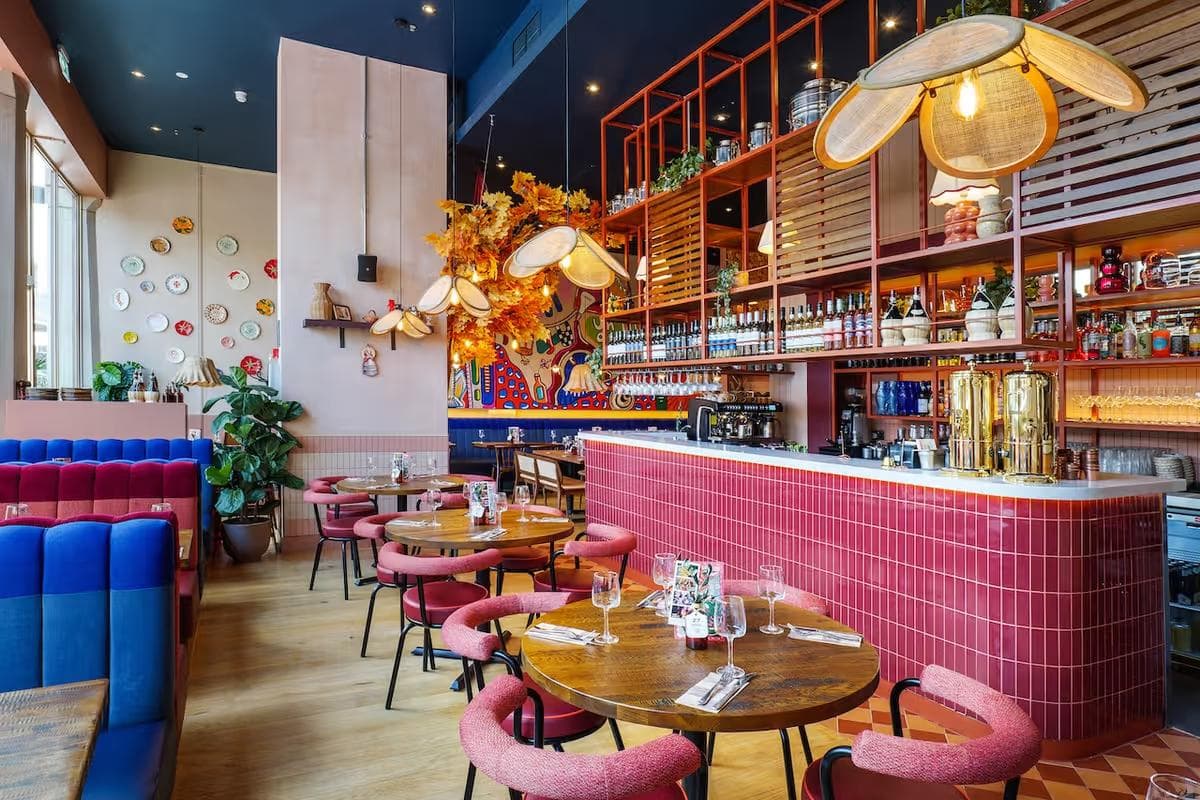 Interior seating at Zizzi Paddington