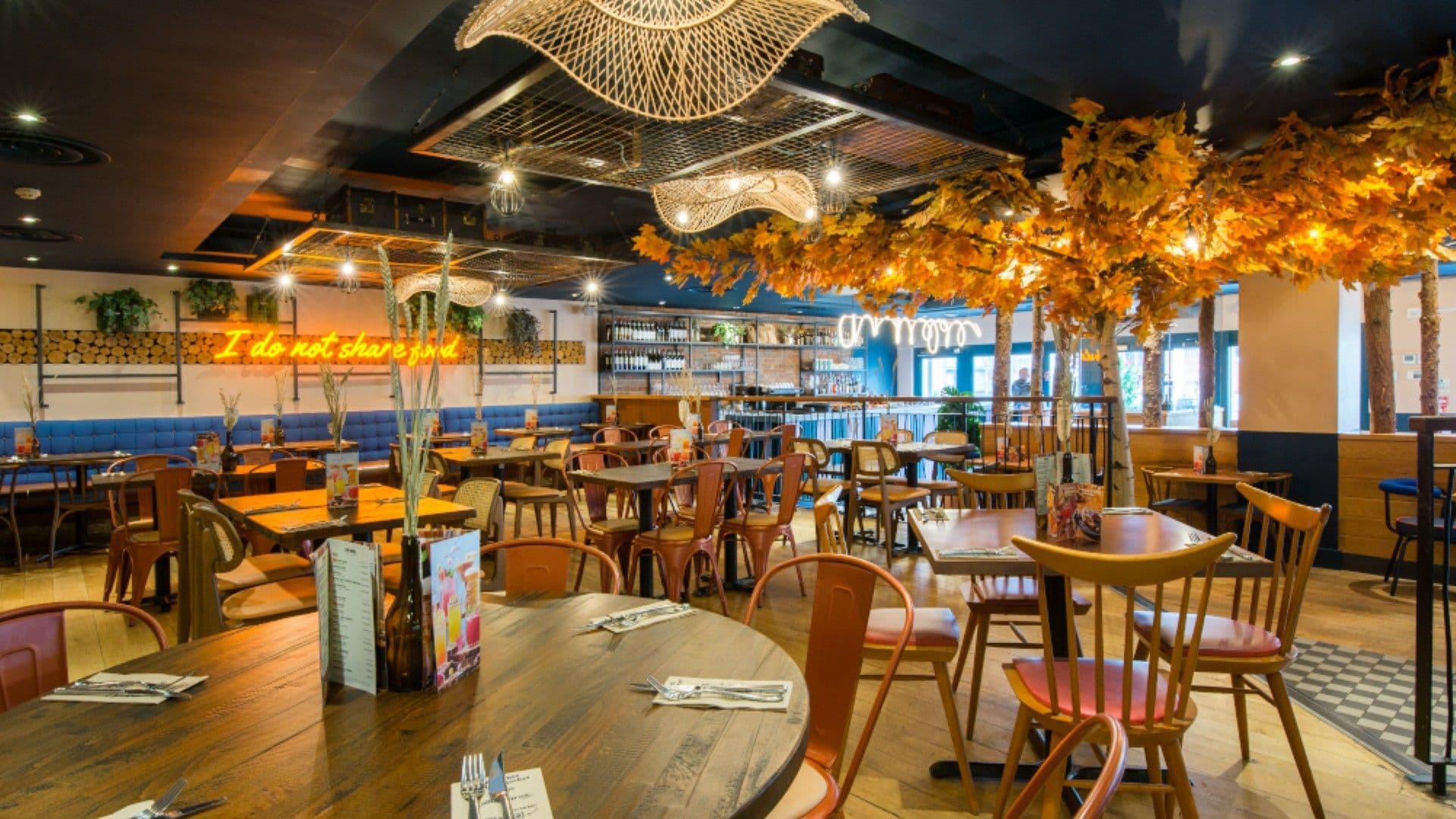 Tables and chairs Zizzi Birmingham Mailbox
