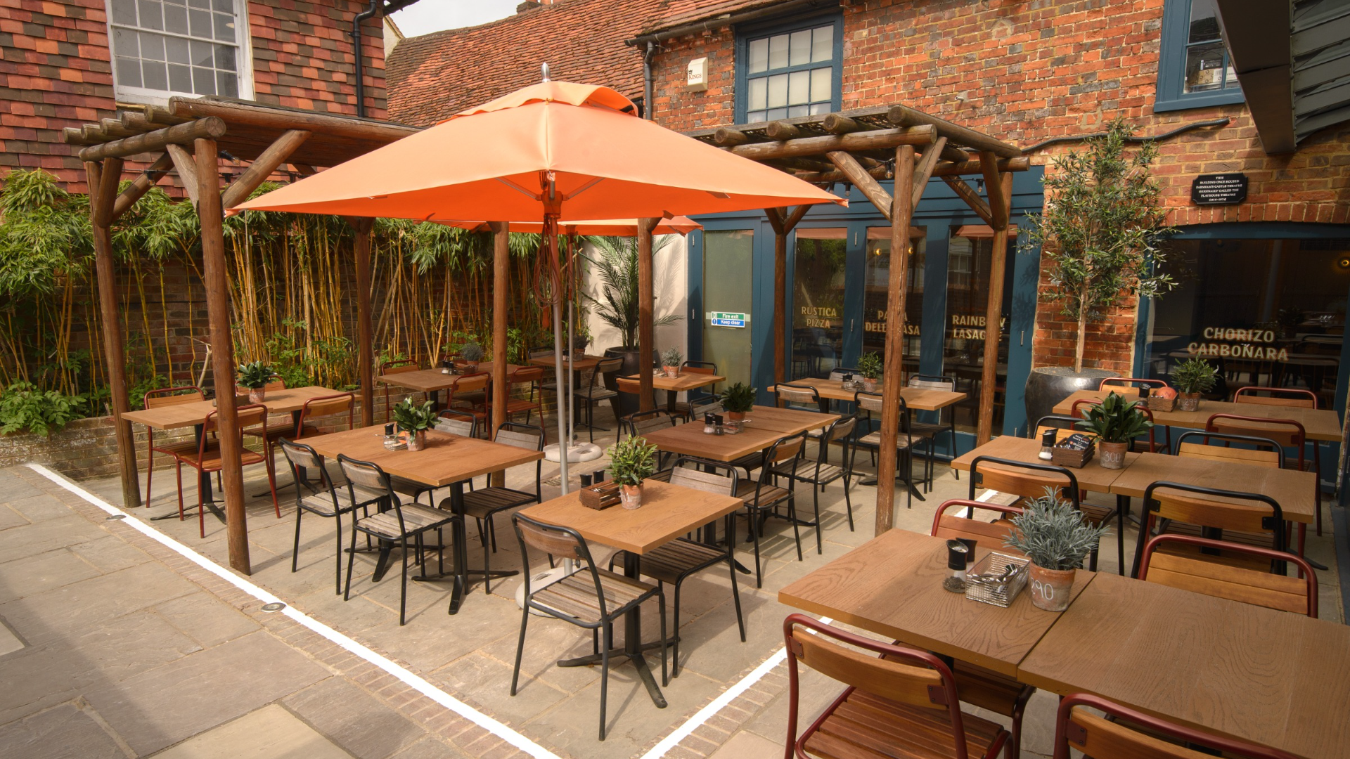 Zizzi Farnham Exteriors 