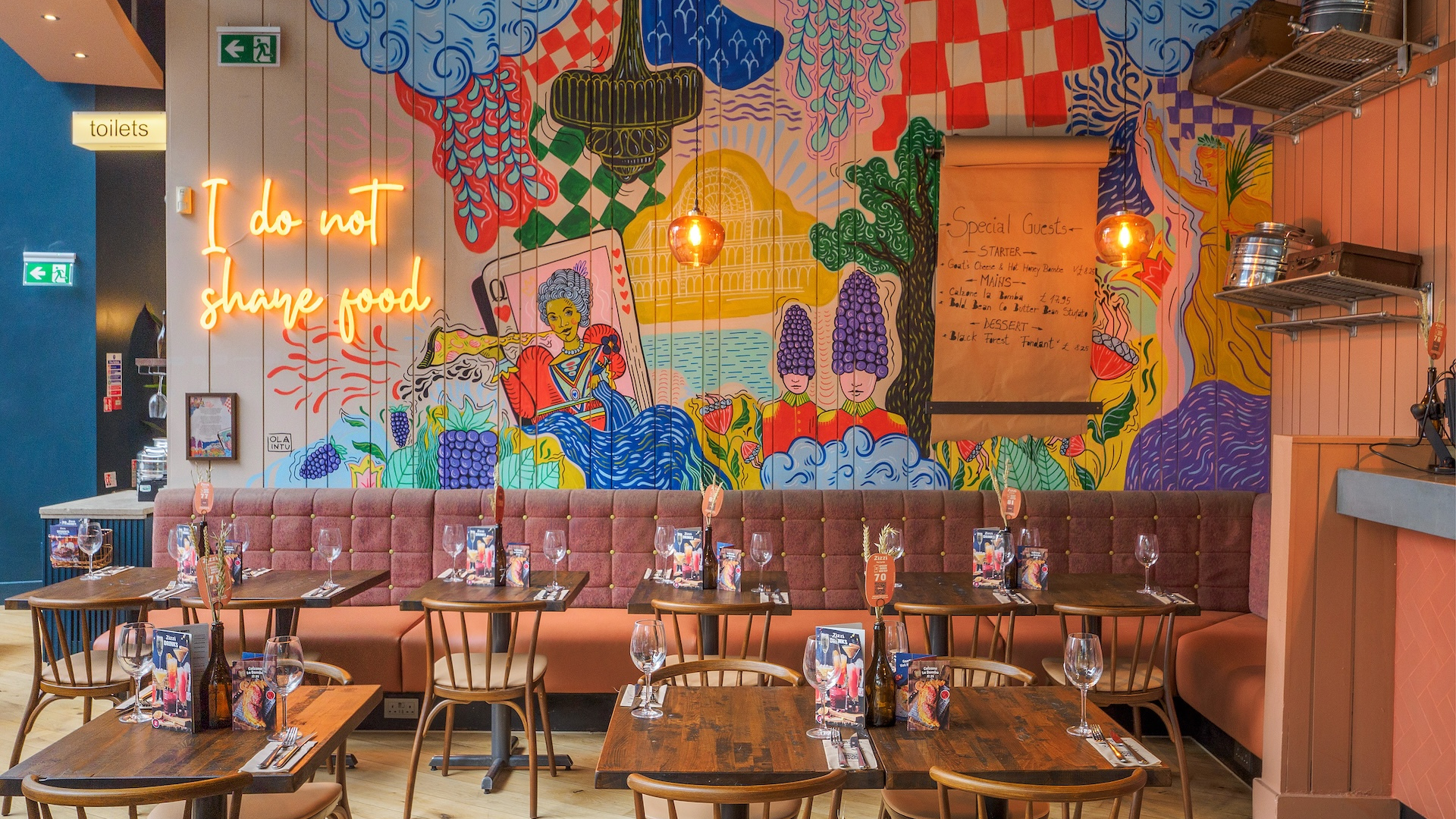 Tables and chairs Zizzi London Victoria 