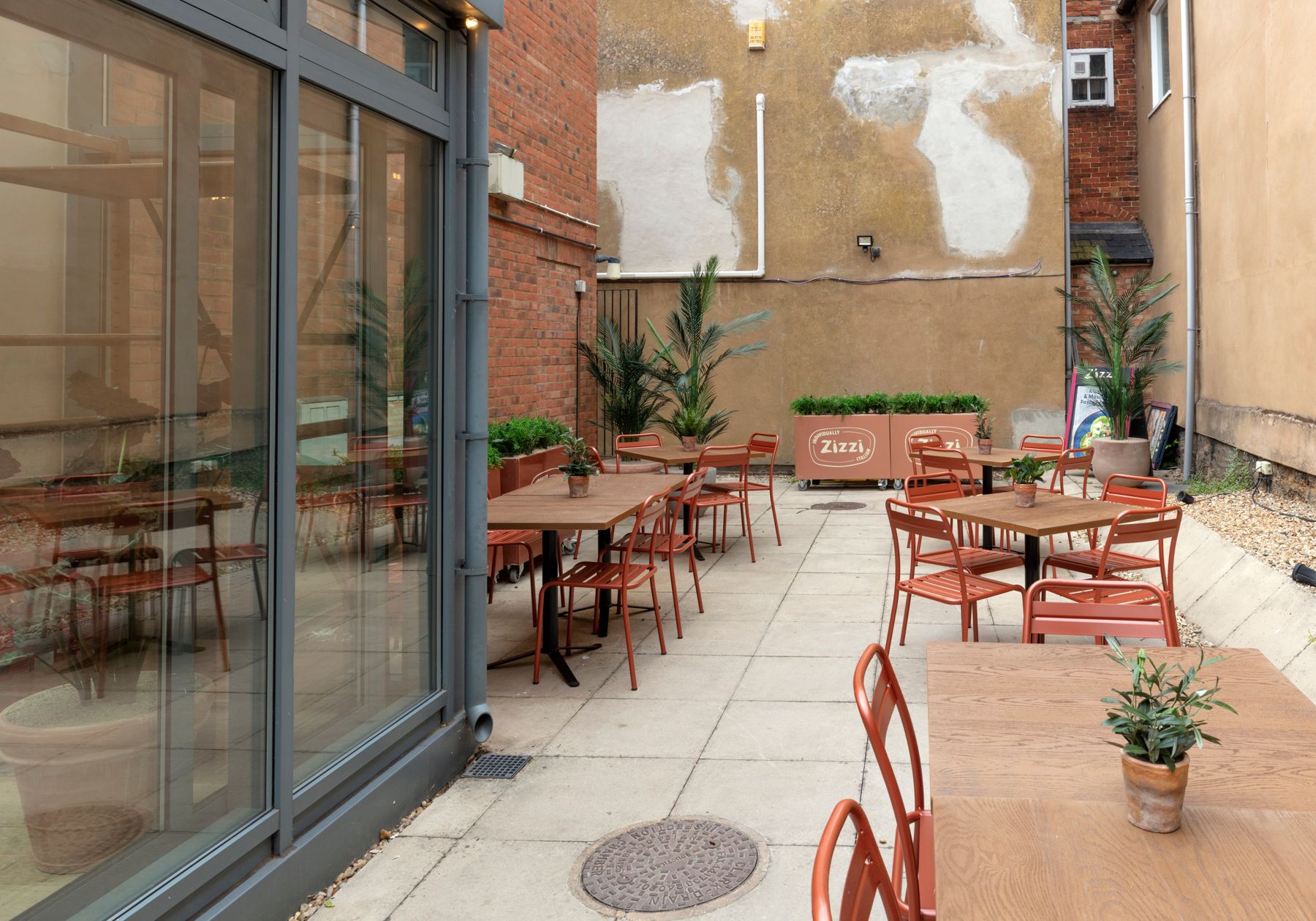 Zizzi Market Harborough Garden 