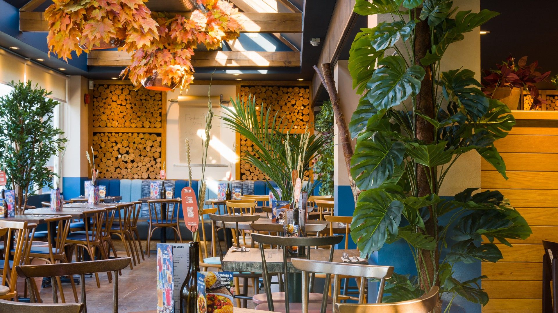 Tables and Chairs Zizzi Banstead 