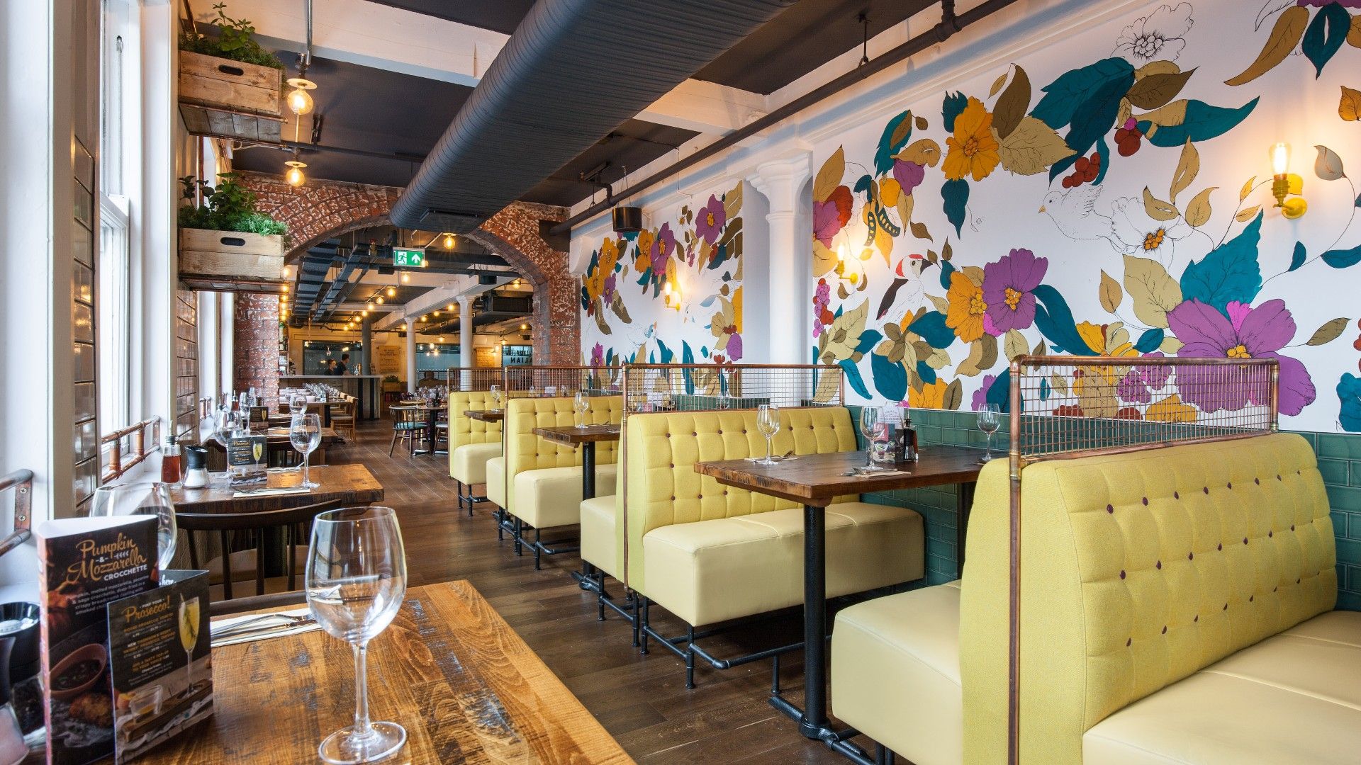 Table view of Zizzi Belfast 