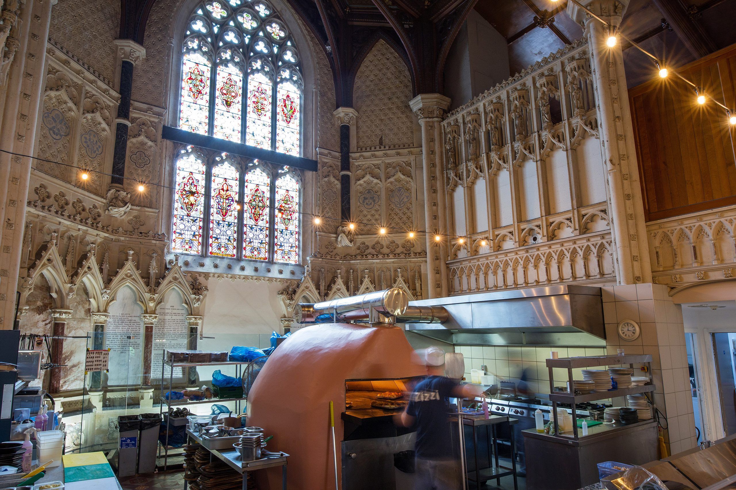 Zizzi Cheltenham interiors and pizza oven 