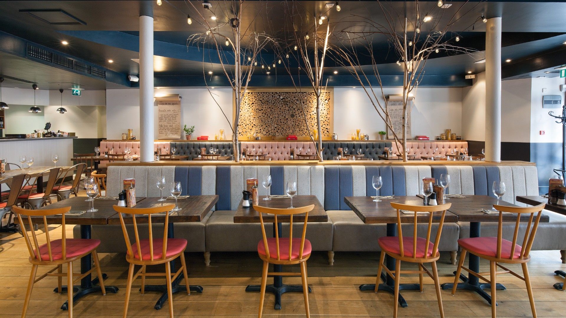 Tables and chairs Zizzi Earl's Court 