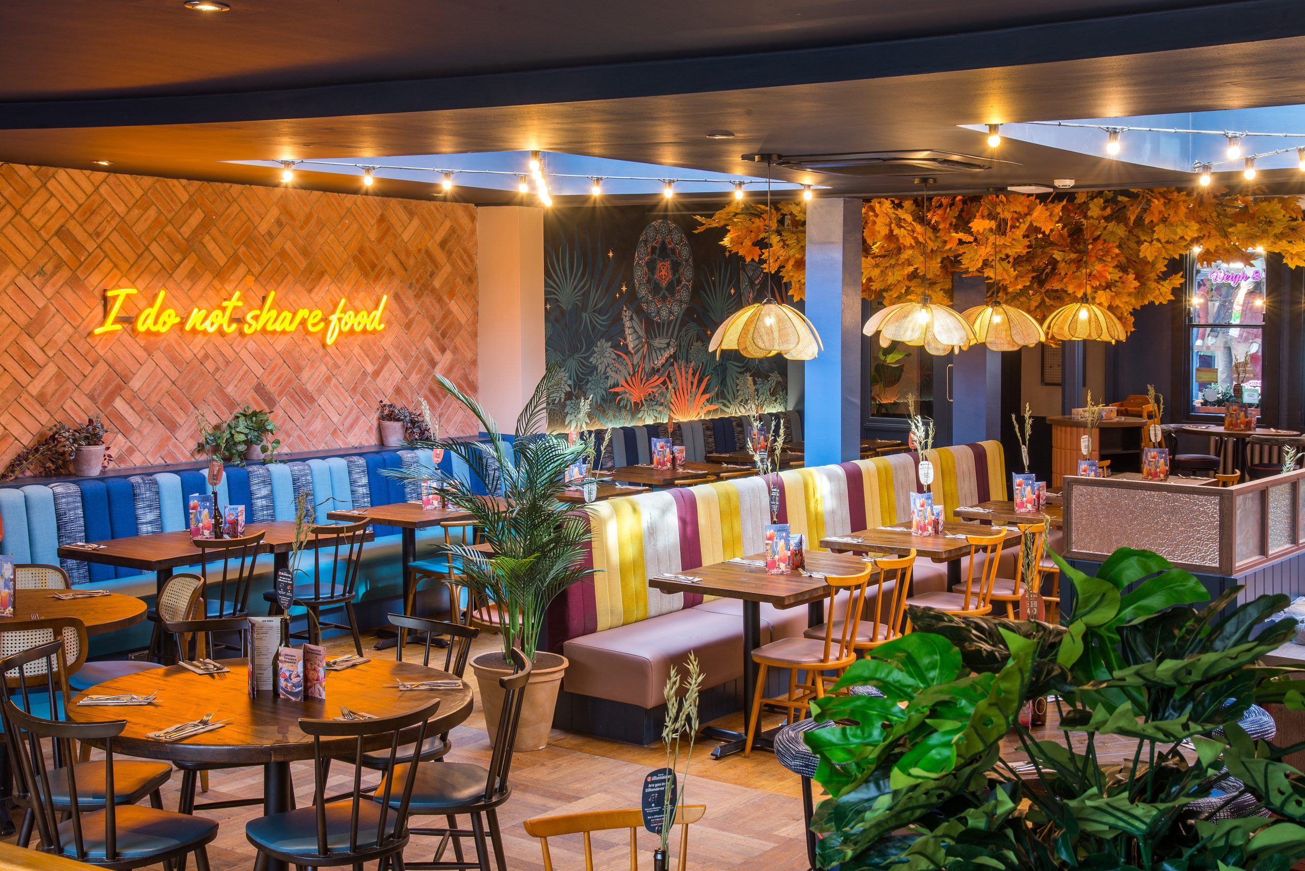 Zizzi Exeter interiors 