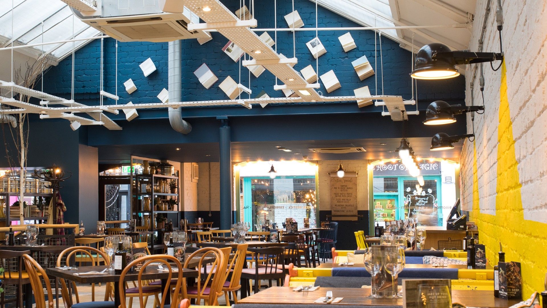 Table view of Zizzi Glasgow West 