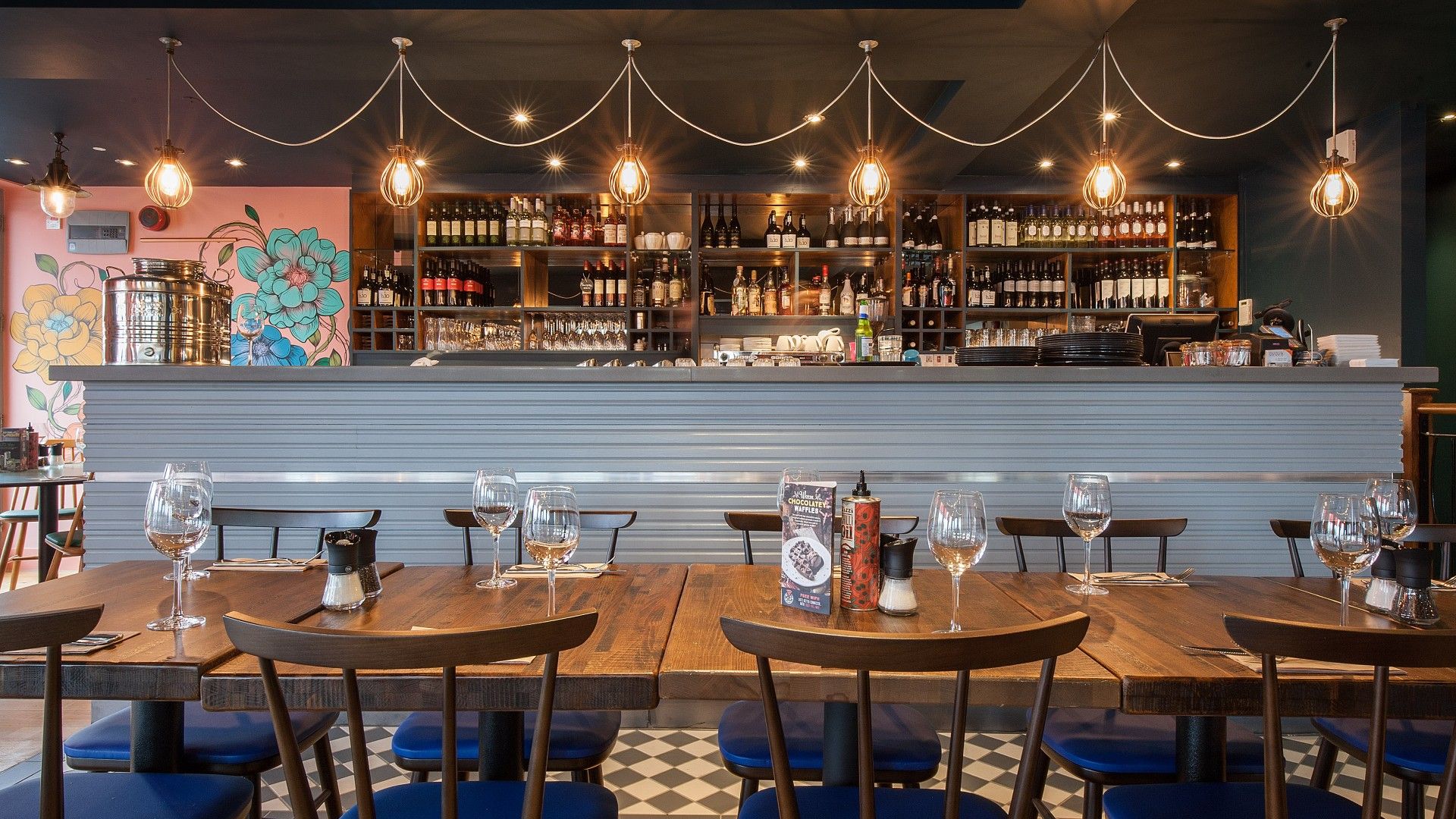 Table View of Zizzi Hampton Court. 