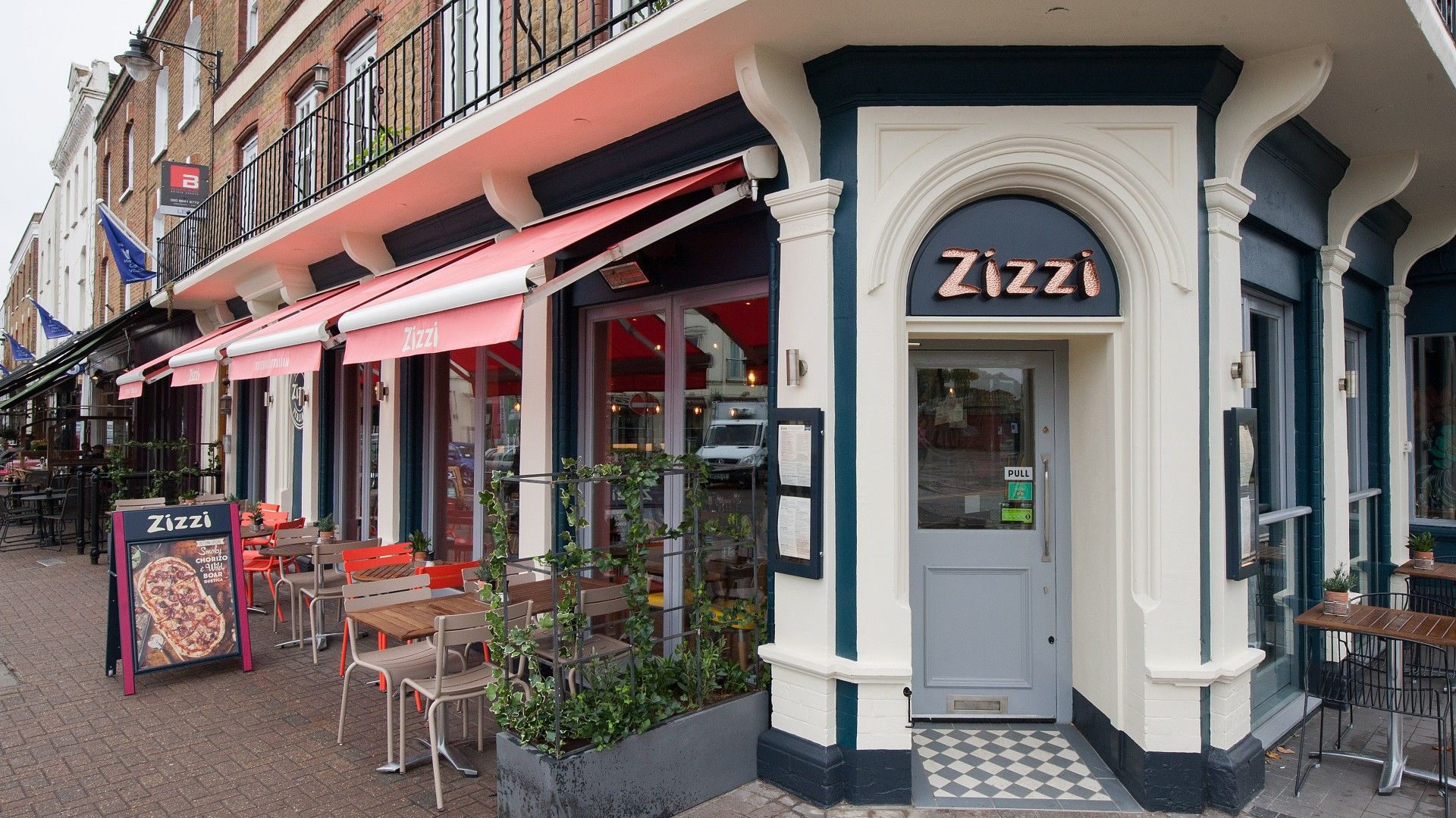 Exterior view of Zizzi Hampton Court. 