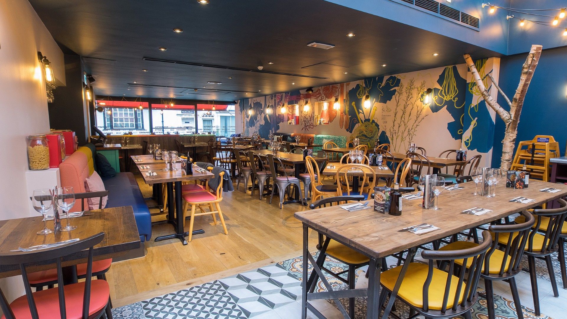 Table and Chairs Zizzi Hitchin 