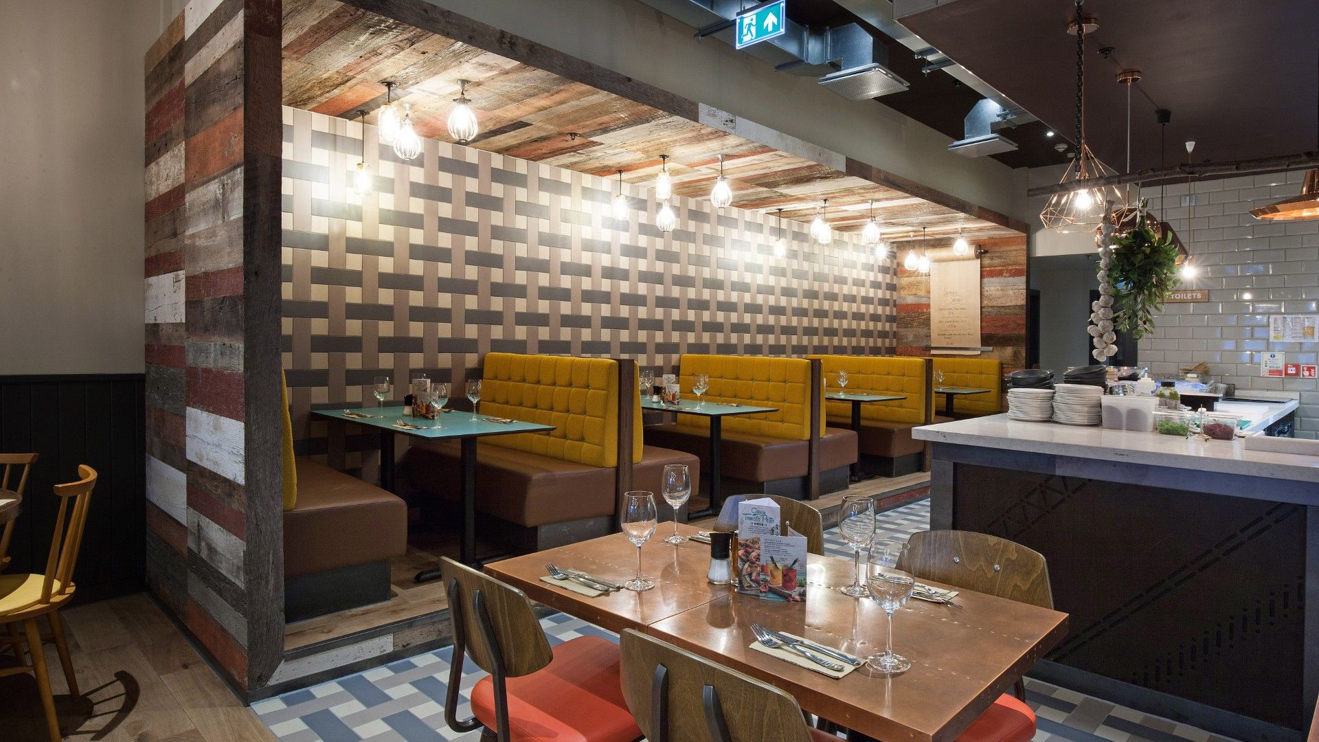 Tables and chairs Zizzi Hull 