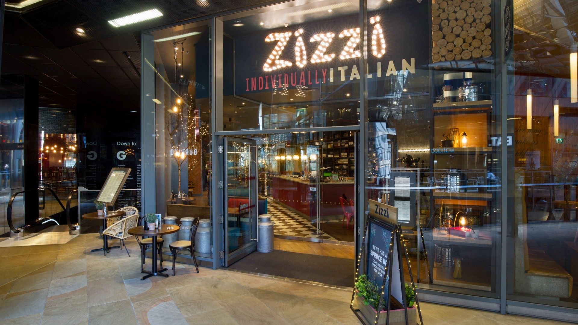 Exterior view of Zizzi One New Change, St Paul's. 