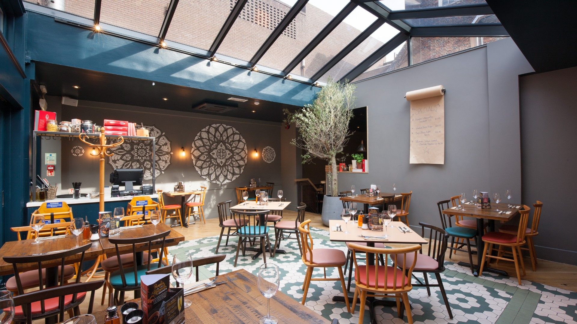 Table and chair Zizzi Salisbury. 