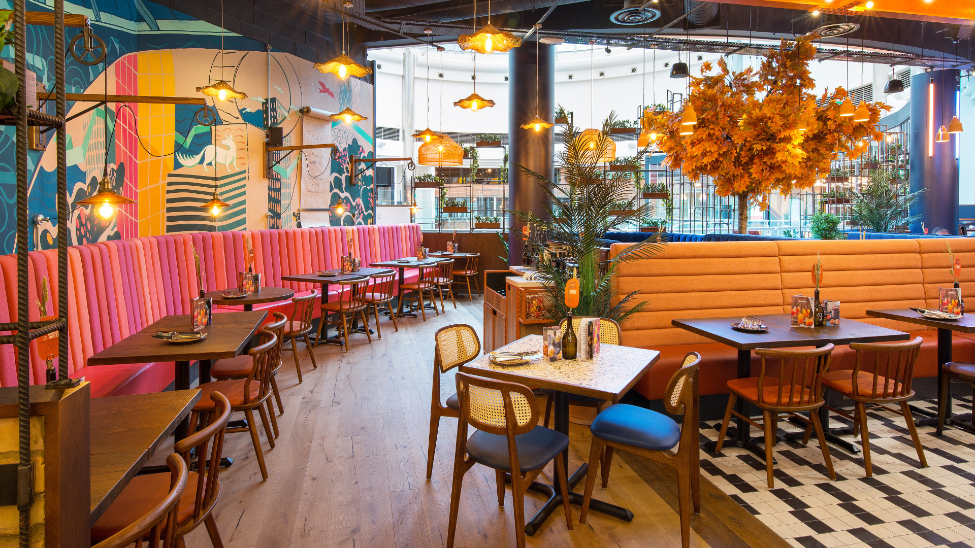 Zizzi Canary Wharf Interiors 