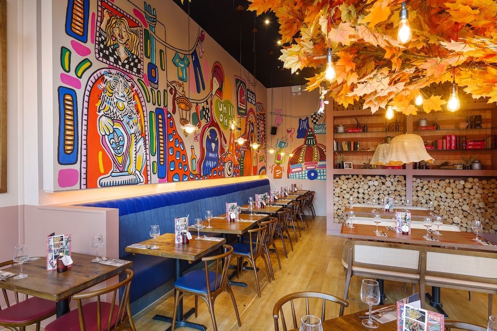 Zizzi Paddington indoor seating 